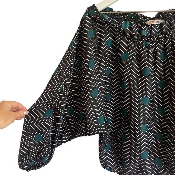 Tucker NYC Silk Blend Dot Patterned Off Shoulder Top, Size XS - Picture 2 of 7